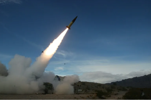 Armistiţiu SUA – Iran: Bahrain a declanşat alarma de rachete / Sirenele de avertizare şi sistemele de apărare aeriană activate şi în alte state după anunţul privind încetarea focului 