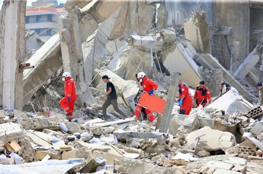 Bilanţul victrimelor atacului sângeros de miercuri al Israelului în Liban creşte la peste 300 de morţi şi 1.150 de răniţi, anunţă Guvernul libanez. Căutarea cadavrelor între dărâmături continuă 