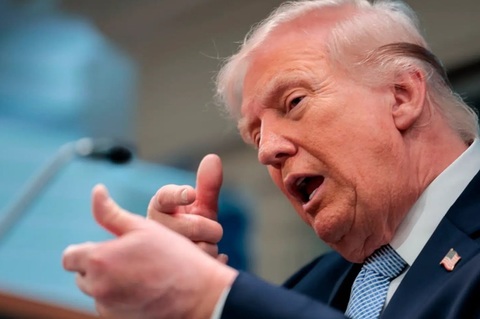 Trump se declară ”foarte optimist” înaintea negocierilor cu Iranul în Pakistan. El anunţă că a discutat miercuri cu Netanyahu la telefon şi l-a îndemnat la reţinere