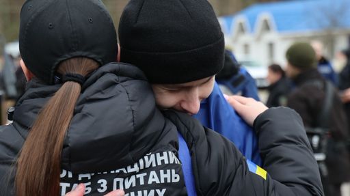 Moscova şi Kievul au făcut schimb de câte 175 de prizonieri fiecare, înainte de intrarea în vigoare a armistiţiului de Paşte - VIDEO, FOTO