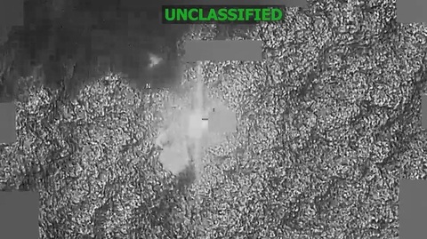 Patru bărbaţi ucişi de SUA în estul Pacificului, într-un atac asupra unei ambarcaţiuni cu presupuşi ”narcoterorişti”. Bilanţul campaniei militare creşte la 174 de morţi, 11 în ultimele zile