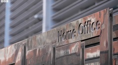 Consultanţii juridici îi ajută pe migranţi să se dea drept homosexuali pentru a obţine azil, potrivit unei anchete sub acoperire realizate de BBC