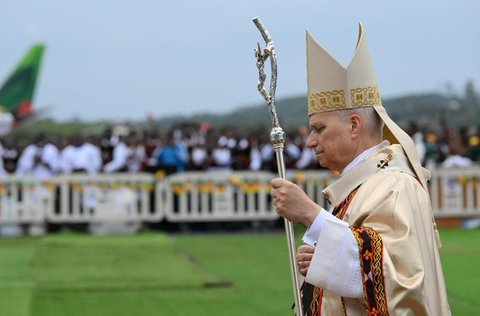 În plină polemică cu Trump, Papa Leon condamnă, din Camerun, o lume condusă de „tirani”. Cum a răspuns şeful Casei Albe