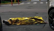 Volodimir Zelenski anunţă că şapte persoane au murit în urma atacului de la Kiev / Printre răniţi, un băiat de 12 ani / Agresorul, născut în Rusia, a dat foc unui apartament înainte de atacuri - VIDEO