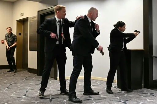 UPDATE - Focuri de armă la dineul corespondenţilor de la Casa Albă. Donald şi Melania Trump au fost evacuaţi / Suspectul, identificat / Agent Secret Service, rănit  / Trump: „Un lup singuratic care acţionează pe cont propriu”- VIDEO