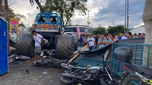 Columbia: Un monster truck a intrat în mulţimea de spectatori la un eveniment auto. Au murit trei persoane şi alte 38 au fost rănite - VIDEO