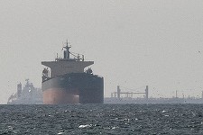 UPDATE - Incendiu la bordul unei nave sud-coreene, în urma unei explozii în strâmtoarea Ormuz