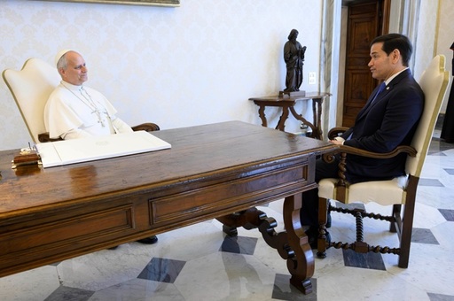 Rubio şi Papa american joacă cartea concilierii
