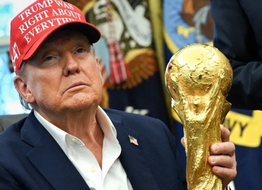 ”Nu voi plăti atâta, ca să fiu cinstit”, declară Trump despre preţul biletelor la Mondialul 2026, pe care-l consideră exorbitant. Cel mai ieftin loc este afişat la 1.940 de dolari (1.650 euro) pe site-ul de vânzări al FIFA şi la 1.150 de dolari (980 euro) pe platforma de revânzare a FIFA