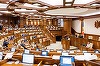 Parlamentul Republicii Moldova restricţionează utilizarea limbii ruse. Legea obligă deputaţii să ia cuvântul doar în română. Opoziţia a părăsit plenul