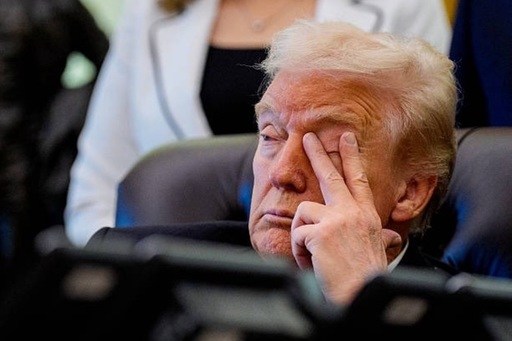 Tribunalul american al Comerţului Internaţional se pronunţă împotriva taxelor vamale temporare de 10% şi-i aplică o lovitură lui Trump. El ordonă Guvernului american să ramburseze cu dobândă taxele încasate ilegal în ultimele două luni de la trei reclamanţi