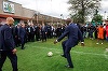 Macron joacă fotbal, la Nairobi, în marja summitului Africa Forward, cu omologii săi din Kenya şi Senegal