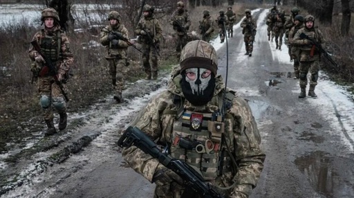 Kremlinul refuză orice negocieri de pace înaintea unei retrageri ucrainene din Donbas. ”Zelenski trebuie să dea ordinul forţelor ucrainene să înceteze focul şi să părăsească teritoriul Donbasului”, cere Peskov