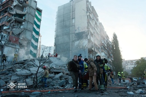 UPDATE-Cel puţin un mort şi 31 răniţi la Kiev într-un atac rus vast cu dronă şi rachetă balistică