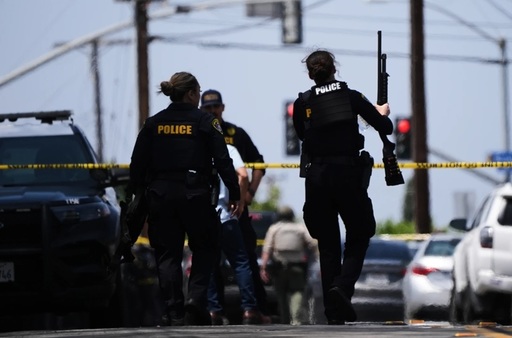 UPDATE-Trei morţi la San Diego, inclusiv doi presupuşi atacatori, găsiţi morţi în apropierea unei moschei. Se pare că suspecţii s-au sinucis, anunţă şeful poliţiei locale. Trump deplânge o ”situaţie teribilă” şi anunţă că ”vom reexamina situaţia îndeaproape”