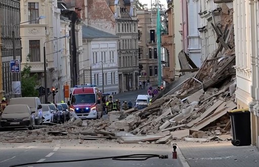 Două tinere românce sunt date dispărute în urma prăbuşirii unui bloc de locuinţe în estul Germaniei