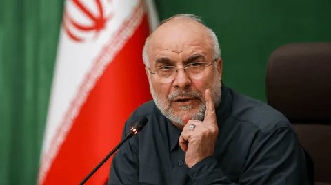 Iranul promite un răspuns „zdrobitor” dacă Trump va relua atacurile, avertizând că şi-a refăcut forţele armate pe durata armistiţiului