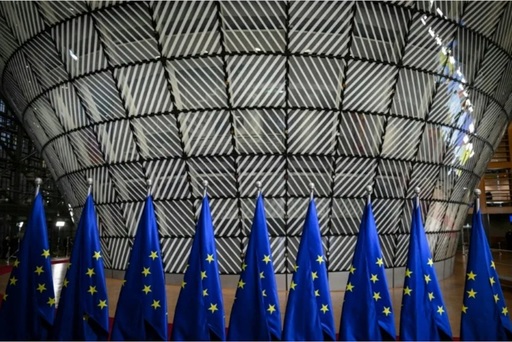 Uniunea Europeană îl convoacă pe însărcinatul rus cu afaceri în urma unor ameninţări cu privire la diplomaţii de la Kiev. Bruxellesul denunţă ”o escaladare inacceptabilă” şi anunţă că Delegaţia UE rămâne în capitala Ucrainei