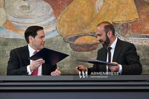 SUA şi Armenia semnează un acord de parteneriat strategic înaintea alegerilor din fosta republică sovietică. Kremlinul ameninţă că ar putea riposta cu creşterea preţului gazului