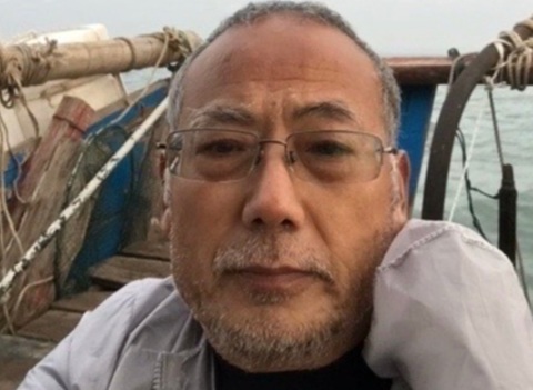 Un disident chinez, Dong Guangping, un fost poliţist, fuge din China către Coreea de Sud cu o barcă pneumatică. El este ”foarte probabil un caz de cerere de azil politic”, afirmă avocatul său