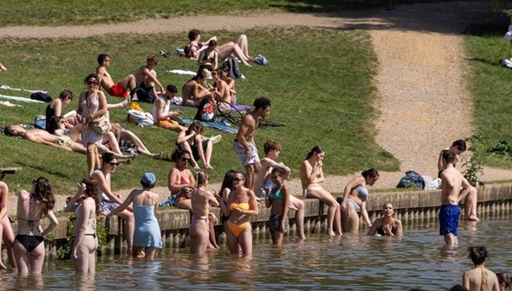 Nouă morţi prin înec în Regatul Unit, de la începutul caniculei. Cea mai caldă zi de mai înregistrată vreodată, marţi, de 35,1°C, la Londra. Îndemnuri la prudenţă, alertă sanitară cod portocaliu