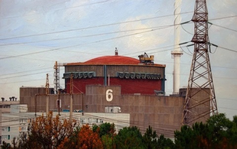 Două atacuri în două zile la Centrala Nucleară Zaporojie, ocupată de Rusia. Moscova şi Kievul se acuză reciproc de un atac cu dronă care a făcut o gaură în zidul sălii turbinelor. Şase autobuze şi două camioane distruse în alt atac la atelierul de transpo