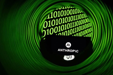 Anthropic îşi extinde accesul la modelul AI Mythos la alte 150 de organizaţii din lume, din peste 15 ţări, actori în domeniile energieie, apei, sănătăţii comunicaţiilor şi echipamentelor