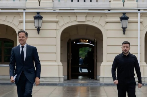 Rusia este ”tot mai disperată” împotriva Ucrainei, afirmă şeful NATO la Kiev, la o zi după un atac rus masiv soldat cu 23 de morţi la Kiev şi Dnipro. Alertă antiaeriană, după conferinţa de presă comună cu Zelenski, care vrea livrări mai importante de muniţie Patriot