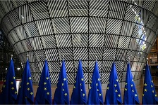 UE deschide calea reluării oficiale a negocierilor de aderare cu Ucraina şi R.Moldova