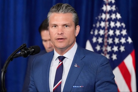 Şeful Pentagonului Pete Hegseth va fi prezent sâmbătă în Normandia la cea de-a 82-a aniversare a debarcării, pe fondul retragerii americane din Europa