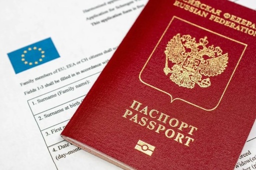 Unsprezece ţări europene, inclusiv nouă state membre UE, cer Comisiei Europene să înăsprească condiţiile de intrare a turiştilor ruşi în UE. Ele cer interzicerea militarilor şi veteranilor ruşi