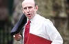 Ministrul britanic al Apărării John Healey demisionează