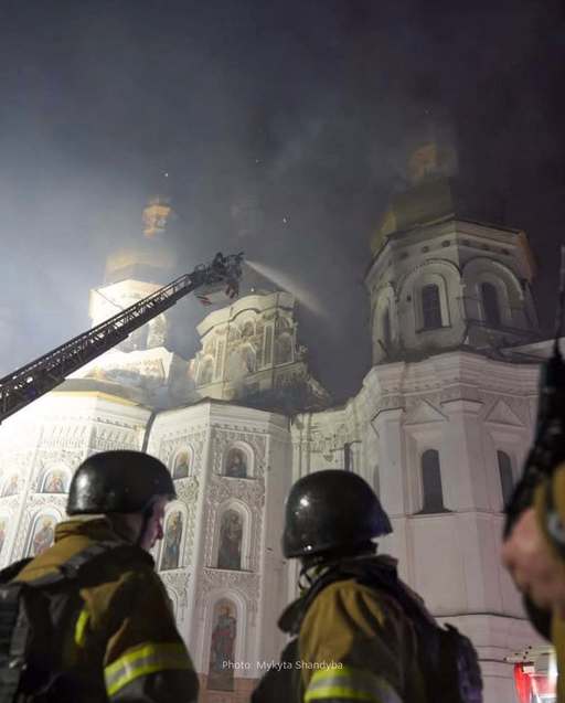 Rusia susţine că nu a lovit mănăstirea Lavra Pecerska din Kiev, afirmând că aceasta a fost lovită de o rachetă de apărare aeriană Patriot de fabricaţie americană posibil expirată