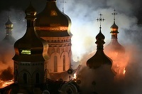 Restaurarea Catedralei Adormirii şi Mănăstirii ortodoxe Lavra Peşterilor din Kiev, avariate de ruşi, ar putea dura aproximativ doi ani, estimează directorul ansamblului arhitectural clasat în Patrimoniul UNESCO, Maksîm Ostapenko. Pagubele, estimate iniţia
