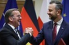 Polonia şi Germania semnează un acord de securitate cu ambiţii reduse din cauza unor reticenţe istorice ale dreptei poloneze şi riscului unui veto al preşedintelui polonez, după ce Varşovia a semnat tratate de apărare cu Franţa şi Regatul Unit