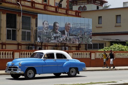 Partidul Comunist din Cuba a aprobat un pachet de reforme în direcţia unei economii de piaţă. Fostul preşedinte Raul Castro spune că este „ceea ce se potriveşte cel mai bine Revoluţiei în acest moment”