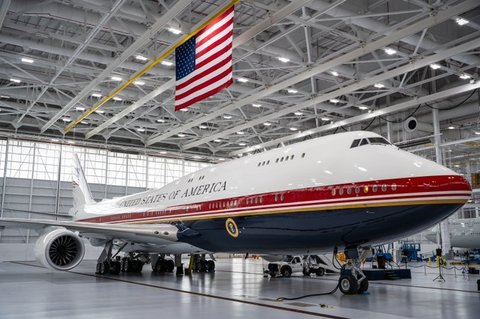 „Casa Albă zburătoare”: Trump a primit noul avion Air Force One donat de Qatar