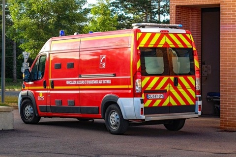 Un copil de trei ani, găsit mort în maşină, în faţa casei, în plină caniculă în Franţa, după ce alţi doi copii, de doi şi patru ani, au fost găsiţi morţi luni, în maşina familiei