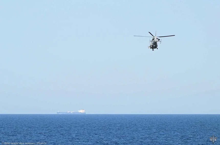 Franţa interceptează al cincilea petrolier din flota fantomă rusă, Deliver, în largul Siciliei, anunţă Macron