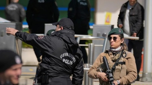 Vastă operaţiune ”antiteroristă” la Ankara înaintea summitului NATO, criticată de către ONG-uri de apărarea drepturilor omului