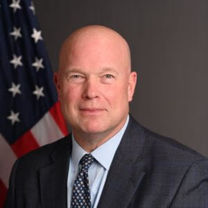 Ambasadorul SUA la NATO spune că revizuirea prezenţei militare americane în Europa va ţine cont de ameninţări şi nu de nivelul cheltuielilor de apărare ale statelor-gazdă, dar vor fi discutate condiţiile de acces la bazele militare şi drepturile de survol