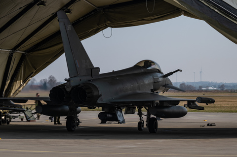 Europenii reuşesc să acopere majoritatea lacunelor lăsate de SUA în planurile de apărare ale NATO, dă asigurări comandantul suprem Alexus Grynkewich. NATO va discuta aceste schimbări la summitul de la Ankara