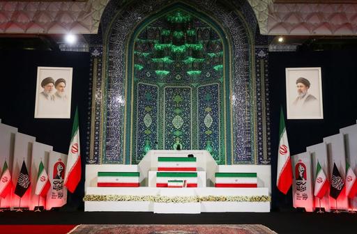A doua zi a funeraliilor naţionale la Teheran a început o mare rugăciune în memoria liderului suprem Ali Khamenei/ Evenimentul, o demonstraţie de coeziune şi forţă, în plină perioadă de negocieri cu SUA/ VIDEO