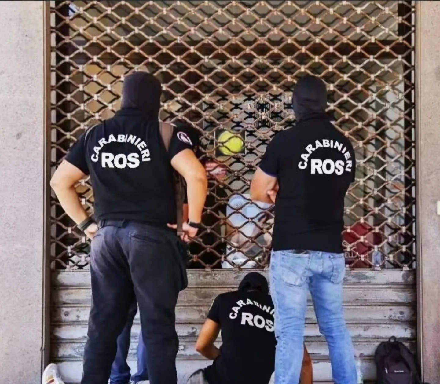 Doi bărbaţi au fost arestaţi în Italia pentru spionaj în beneficiul Rusiei. Unul dintre ei a fost membru al serviciilor italiene de informaţii