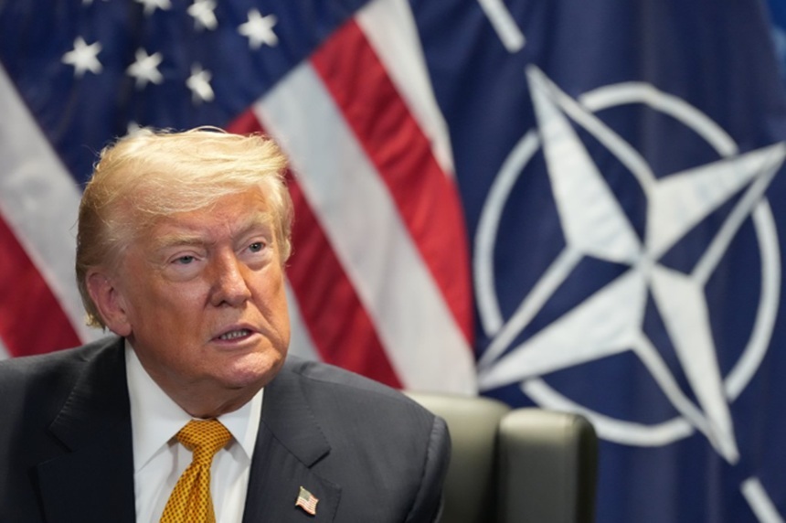 Președintele Donald Trump, detalii despre cele mai recente atacuri militare ale SUA împotriva Iranului: Îi vom lovi foarte tare în seara aceasta și îi vom lovi tare și mâine