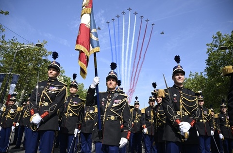 În total, 188 de arestări în Franţa în noaptea dinaintea Zilei Naţionale, mai puţin de jumătate faţă de anul trecut, anunţă Guvernul
