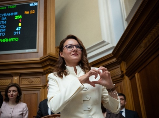 Şefa Guvernului ucrainean Iulia Svîrîdenko demisionează, cu acordul Parlamentului, în cadrul unei remanieri anunţate de Zelenski în weekend, care nu a anunţat un nou premier