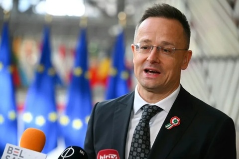Fostul ministru ungar de externe Peter Szijjárto demisionează din mandatul de parlamentar Fidesz pentru a lucra la gigantul chinez auto BYD