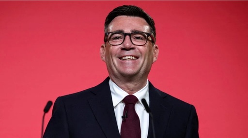 Andy Burnham preia şefia Partidului Laburist înainte să devină premier