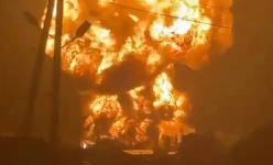Ucraina a lovit un depozit de petrol rus din regiunea Stavropol şi ar fi lovit ţinte din Crimeea ocupată şi din Luhansk